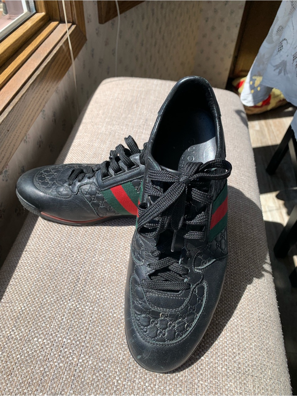 Gucci Black Leather Men’s Sneakers with Green & Red Stripe 8.5 - Picture 9 of 11